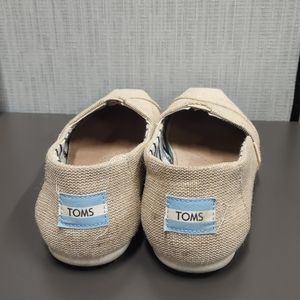Toms Beige Size 6